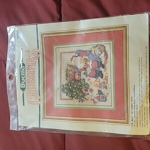 Bucilla Christmas Counted Cross Stitch Kit Santa Claus #82989 Vintage 1992